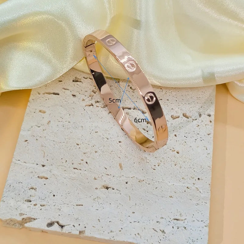 Elegant Lady Bangle - Rose Gold
