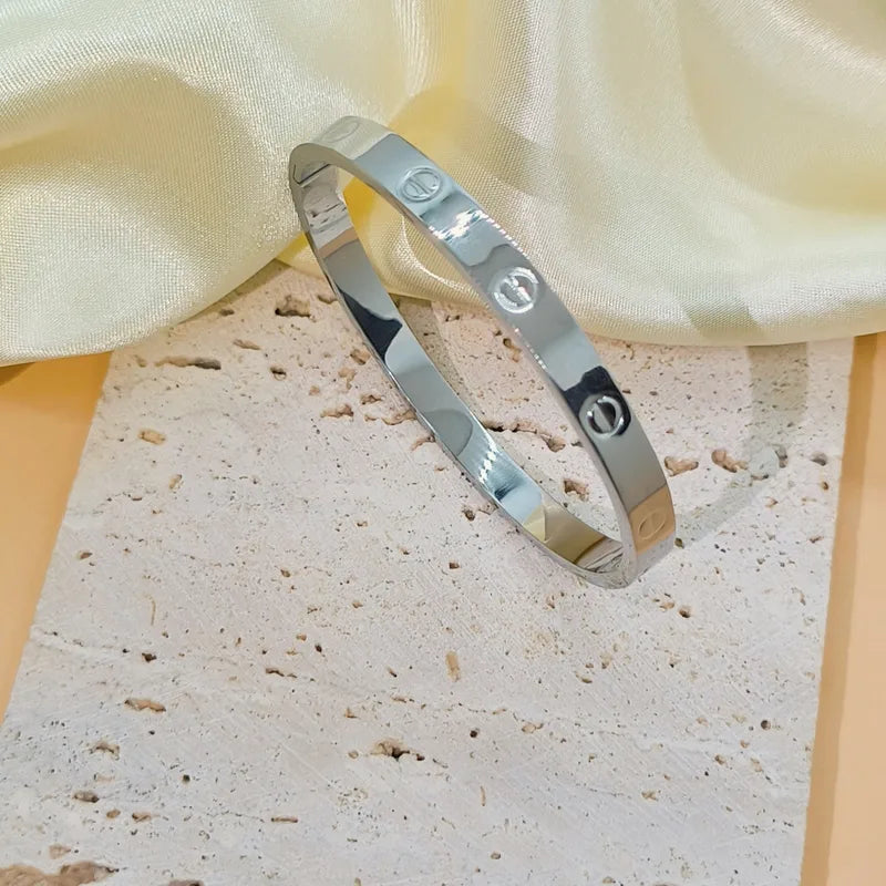 Elegant Lady Bangle - Silver