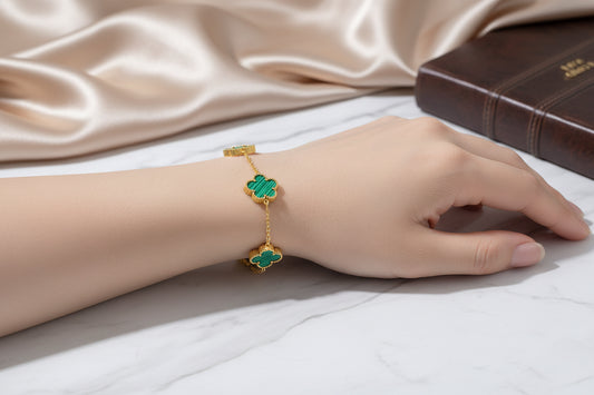 Elegant Favored Green Bracelet